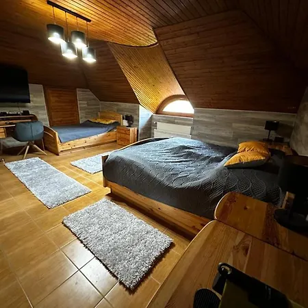 Fuele-muele Elmenyhaz